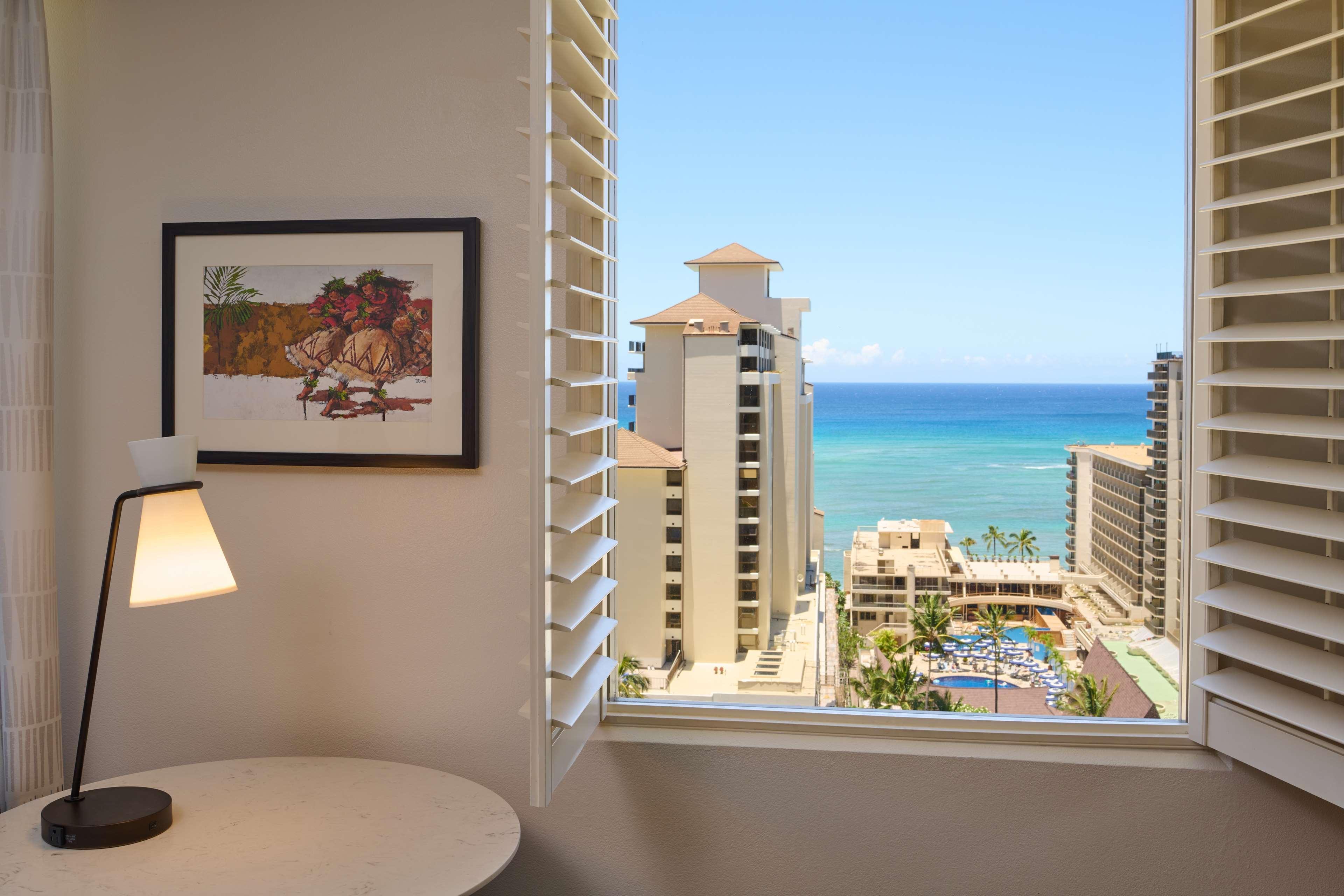 Embassy Suites By Hilton Waikiki Beach Walk Honolulu Exterior foto
